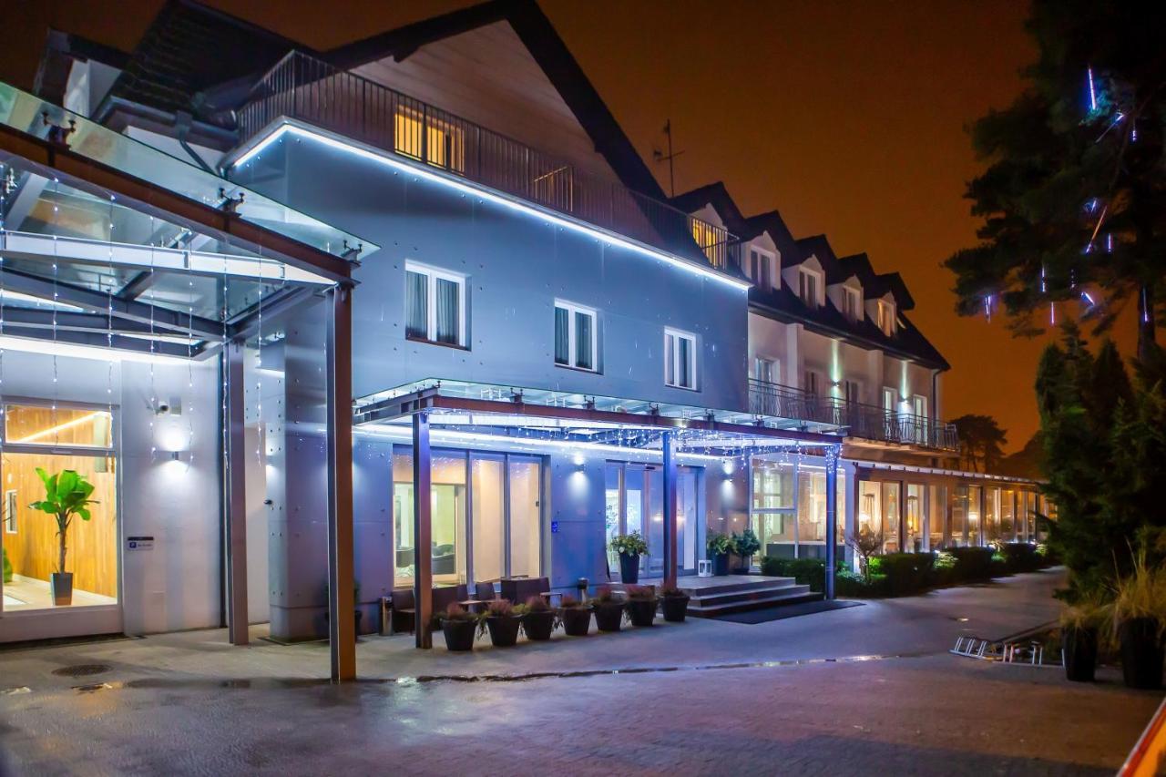 Hotel Jantar Wellness & Spa Ustka Esterno foto