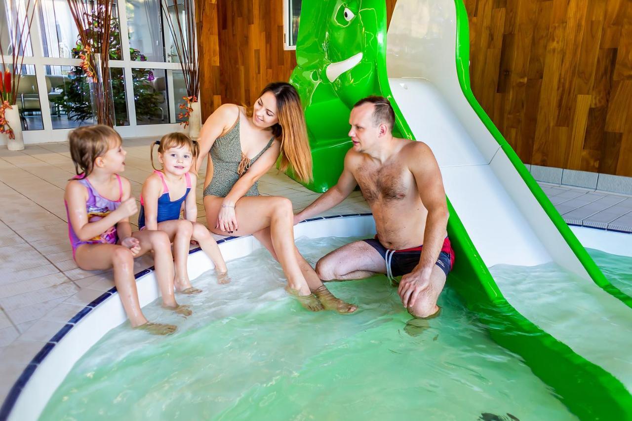 Hotel Jantar Wellness & Spa Ustka Esterno foto