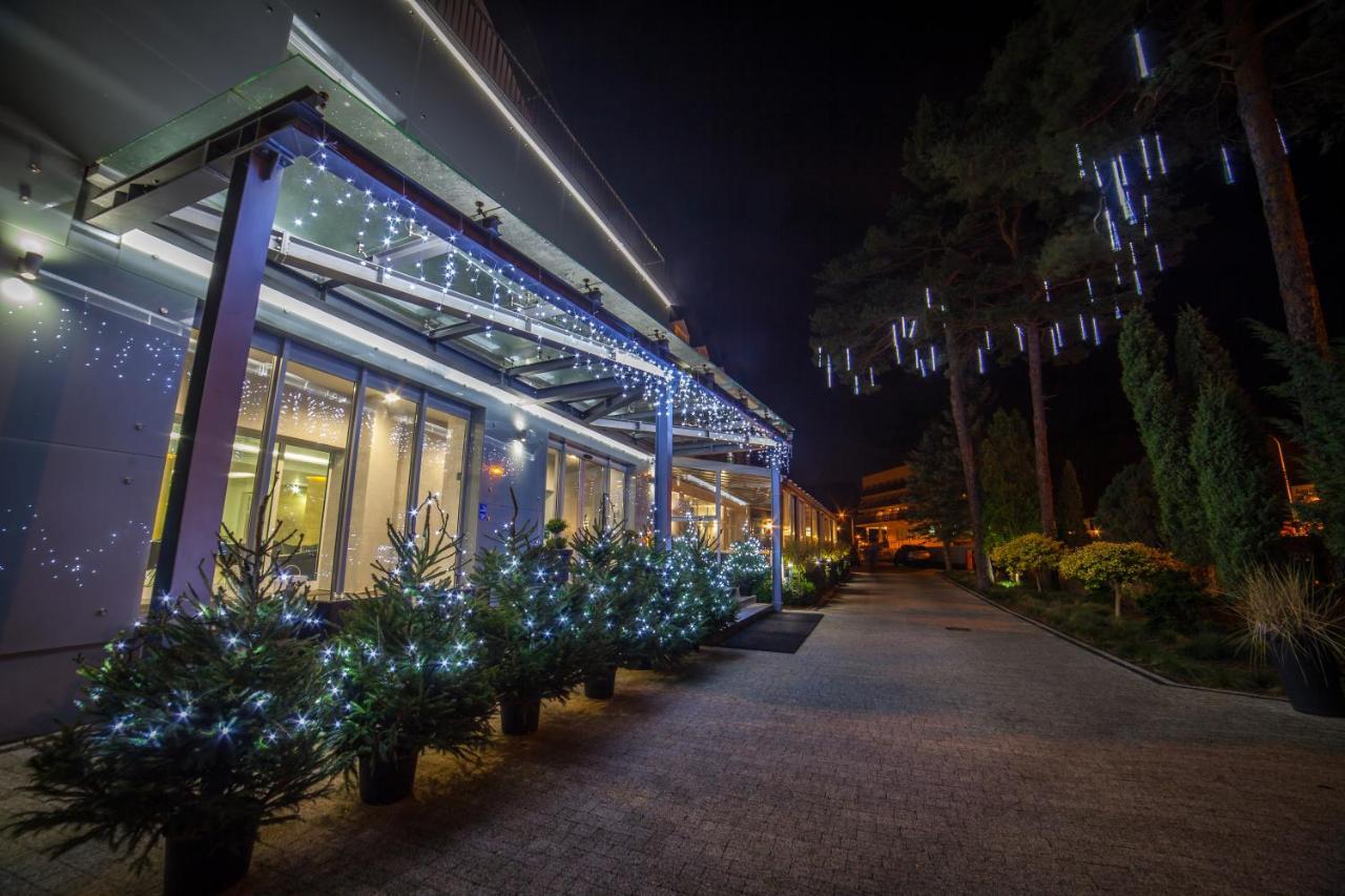 Hotel Jantar Wellness & Spa Ustka Esterno foto